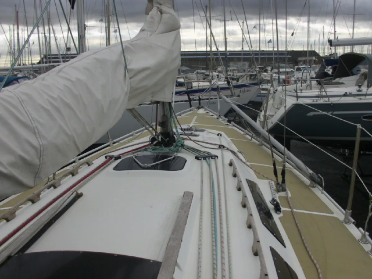 Polyester Sailboat Etap 30