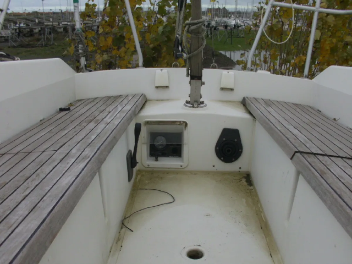 Polyester Sailboat Etap 30