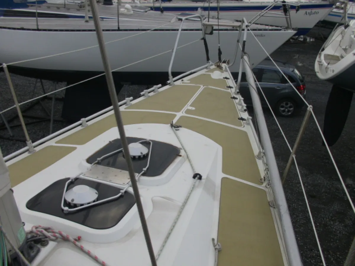 Polyester Sailboat Etap 30