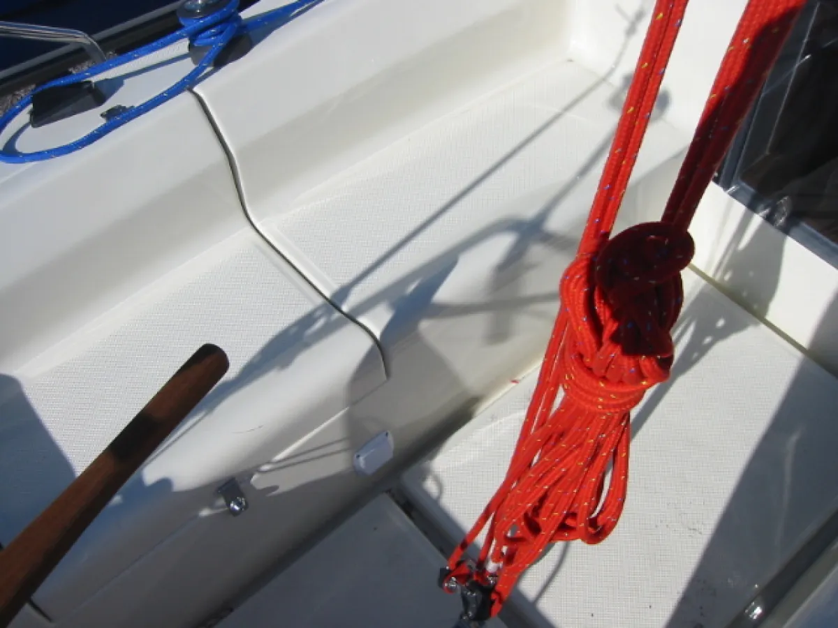 Polyester Sailboat Sunhorse 25