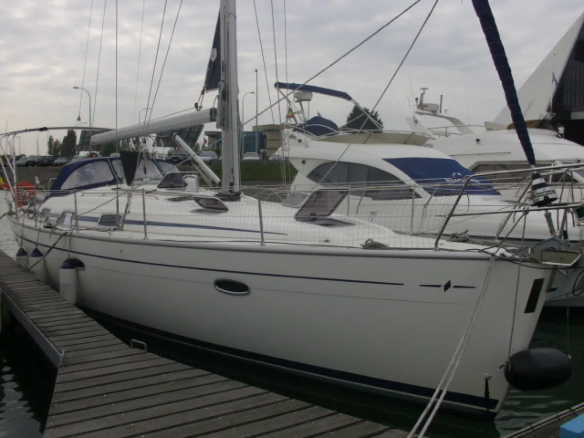 Polyester Sailboat Bavaria 42