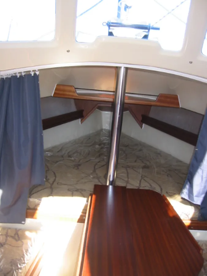 Polyester Sailboat Sunhorse 25