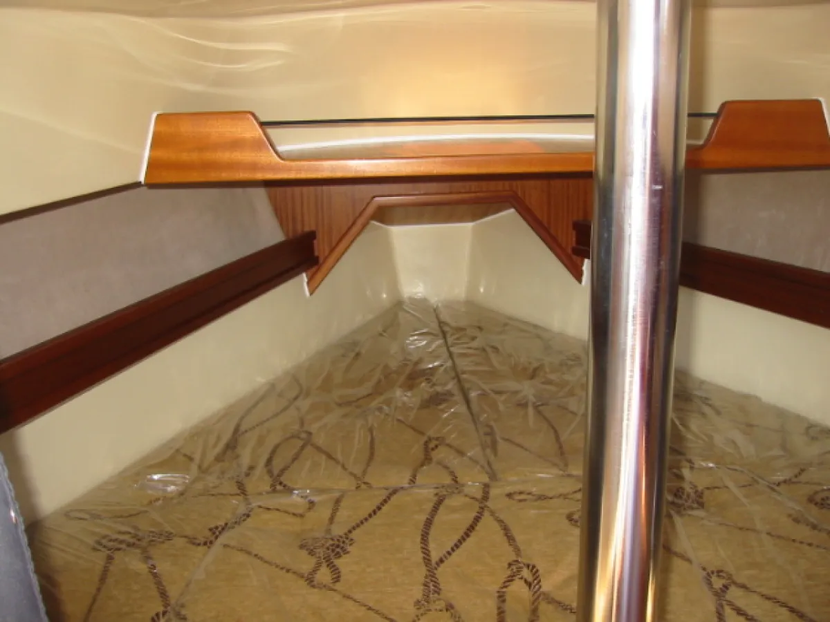 Polyester Sailboat Sunhorse 25