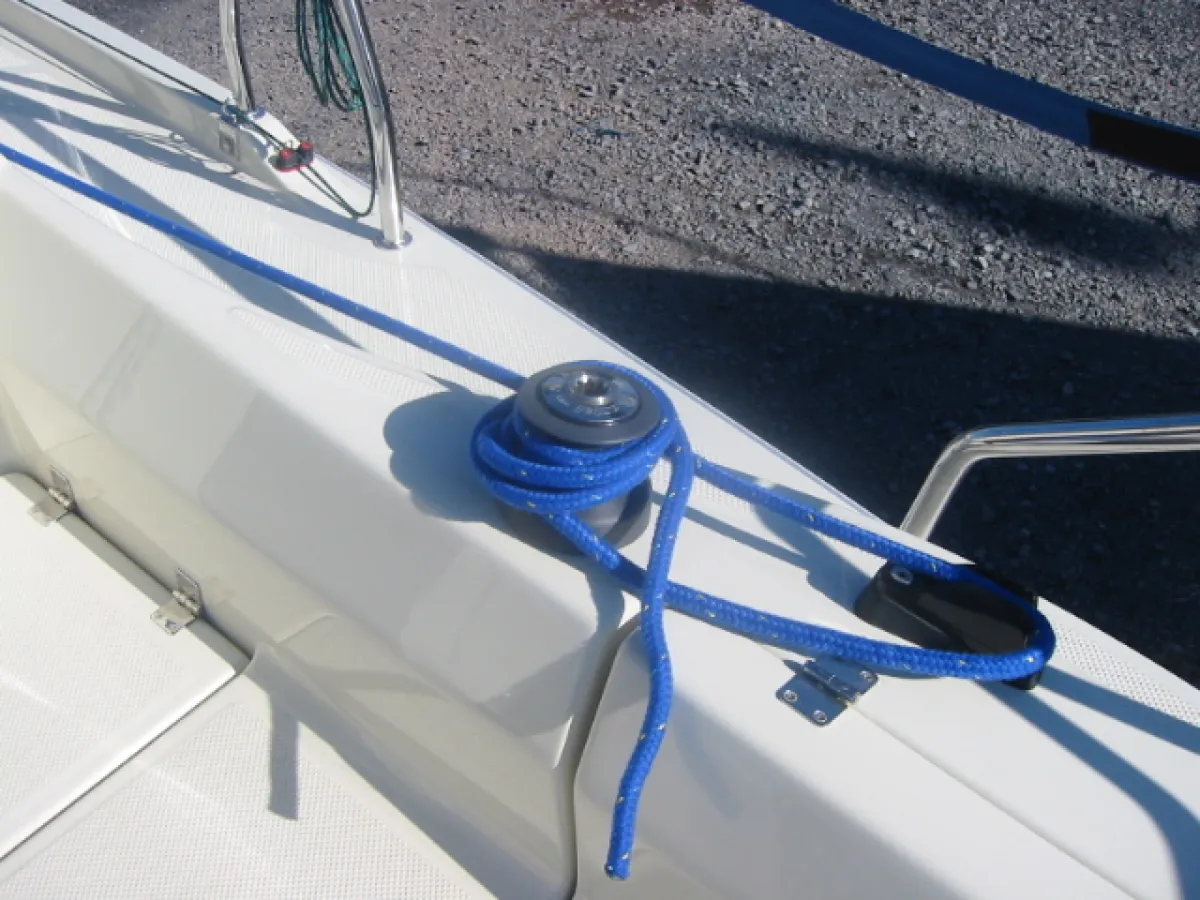 Polyester Sailboat Sunhorse 25