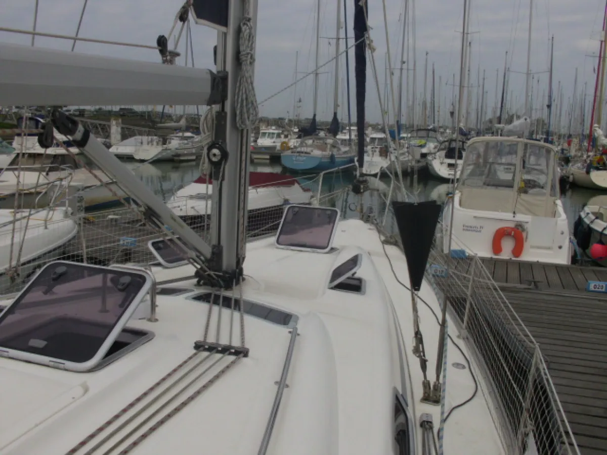 Polyester Sailboat Bavaria 42