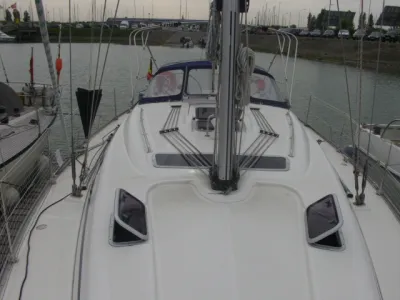 Polyester Sailboat Bavaria 42 Photo 13