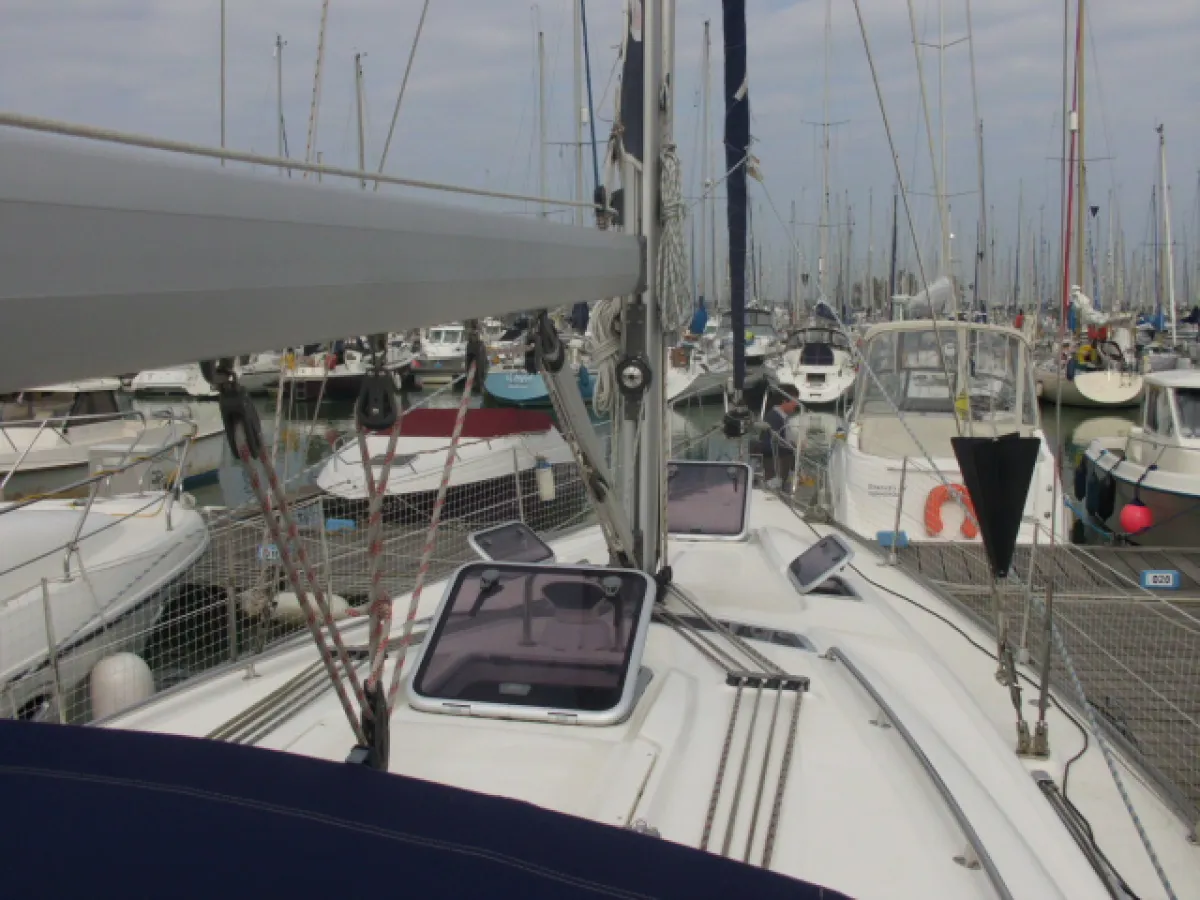 Polyester Sailboat Bavaria 42