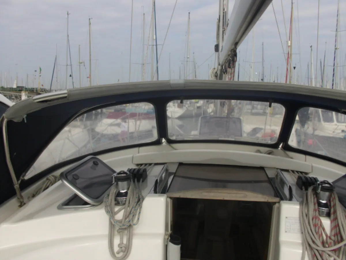 Polyester Sailboat Bavaria 42