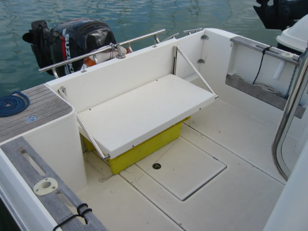 Polyester Speedboat Galeon 610