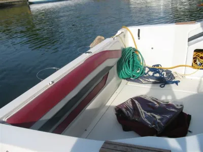 Composite Speedboat Sea Ray 220 Photo 14