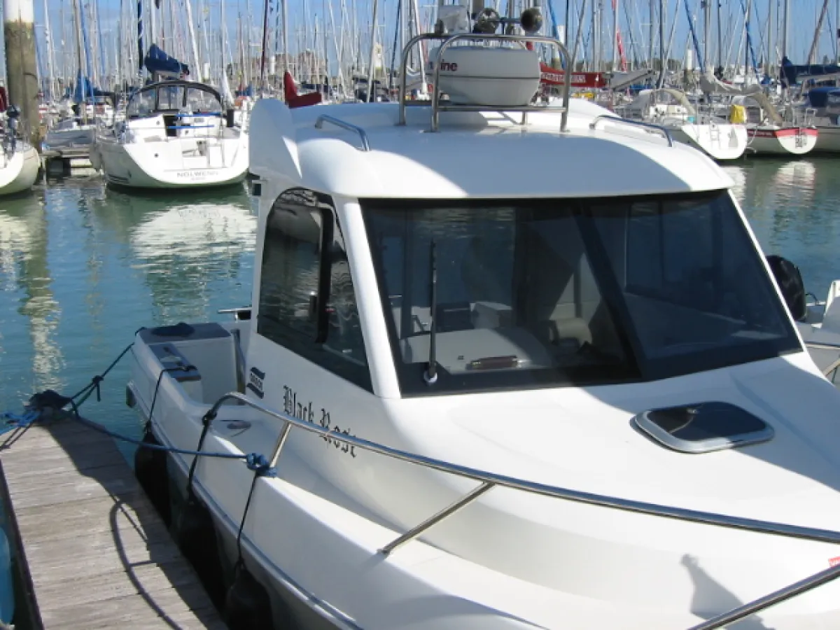 Polyester Speedboat Galeon 610