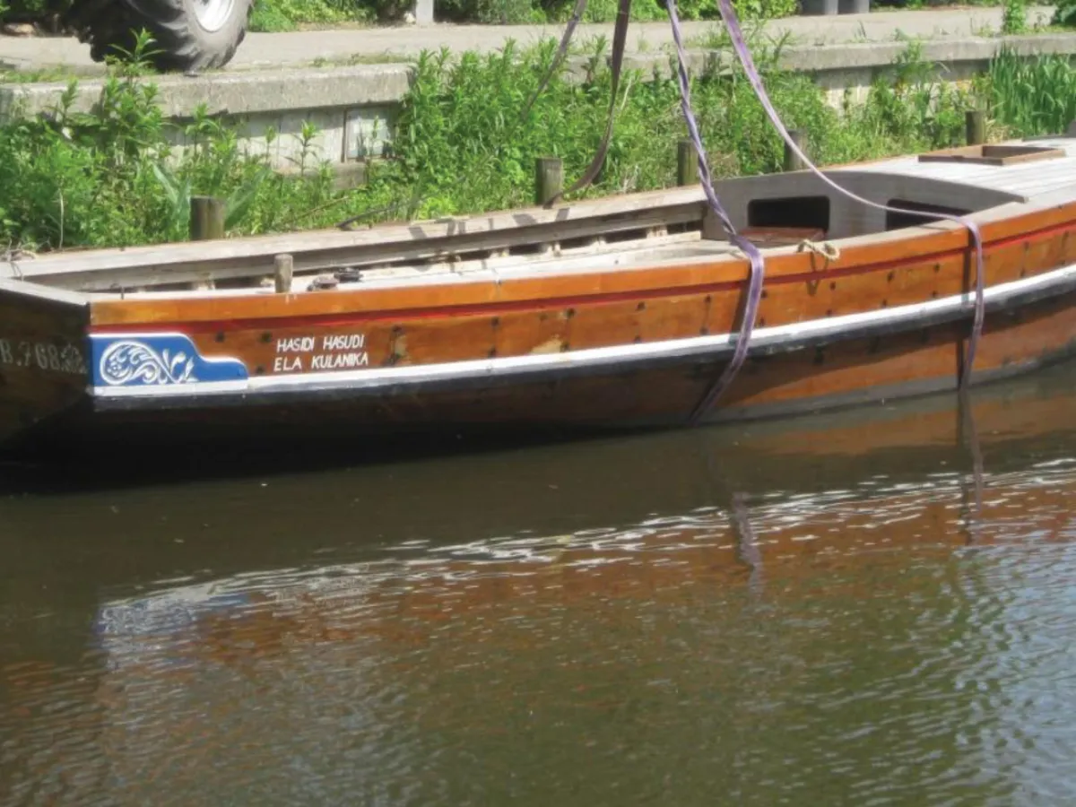 Wood Sailboat Dhow 