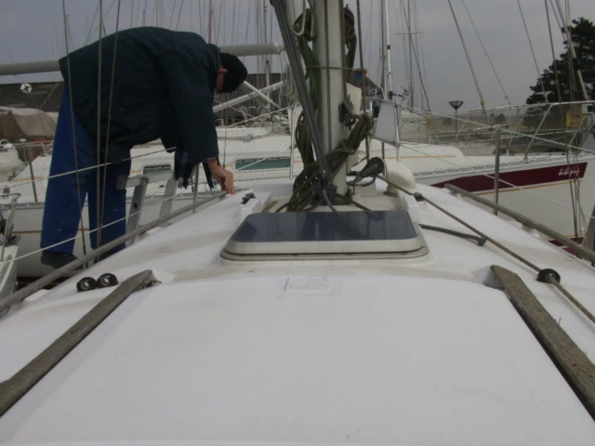 Polyester Sailboat Dufour 2800