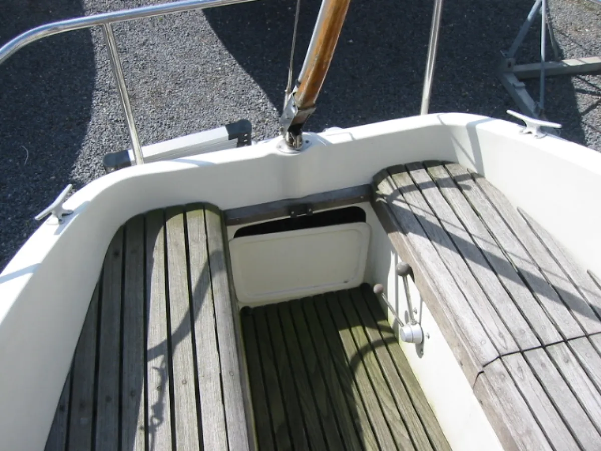 Polyester Sailboat Kievit 820