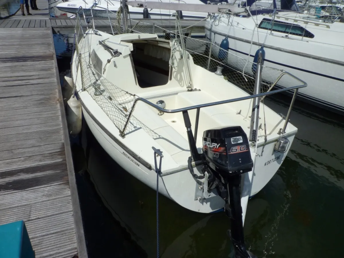 Polyester Sailboat Oceaan 18