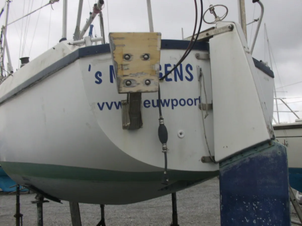 Polyester Sailboat Etap 22