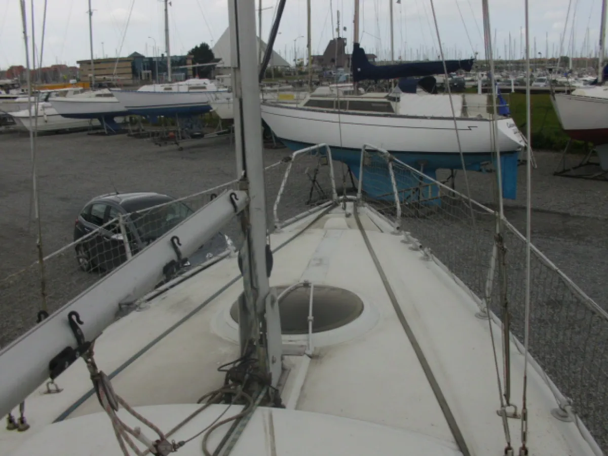 Polyester Sailboat Etap 22