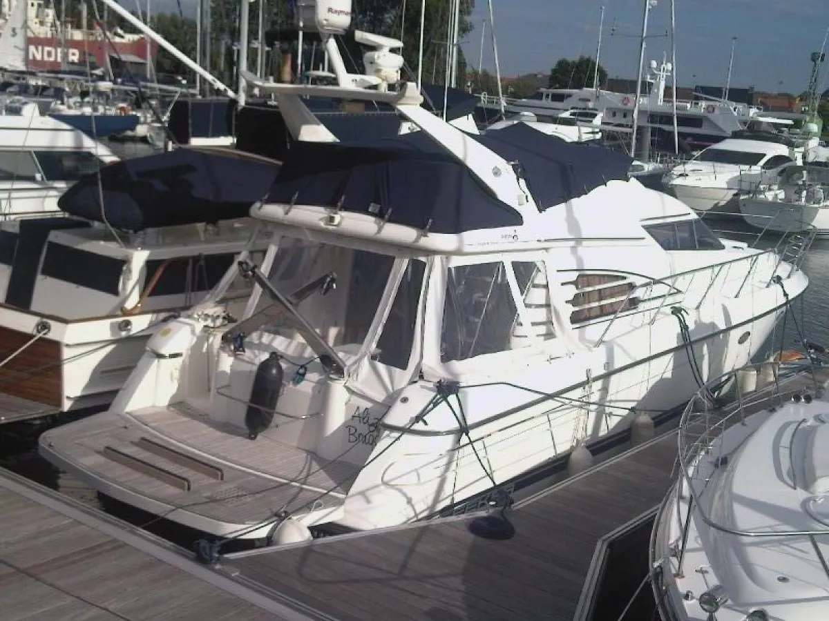 Polyester Motorboat Sunseeker Manhattan 46