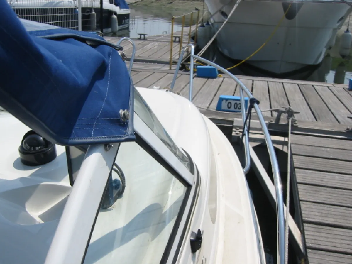 Polyester Speedboat Galeon 590