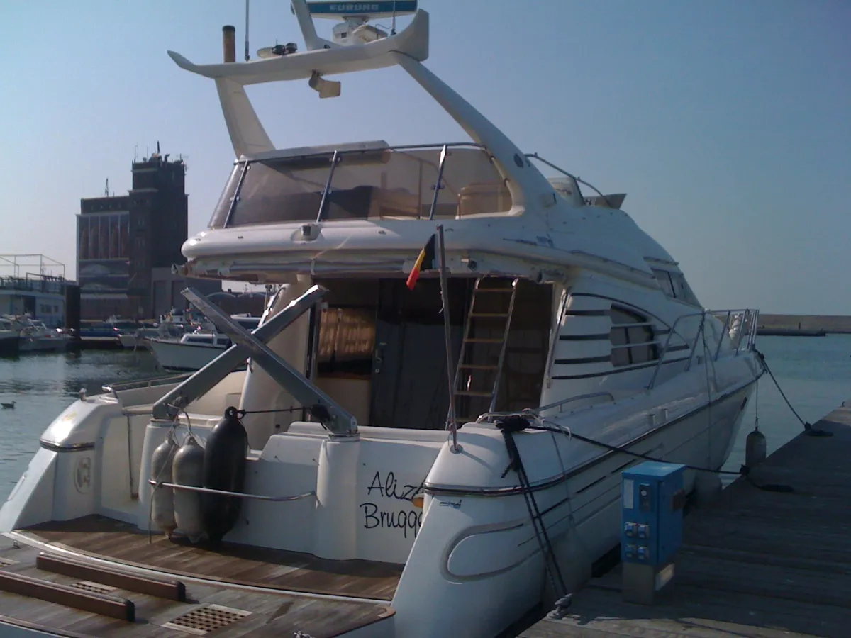 Polyester Motorboat Sunseeker Manhattan 46