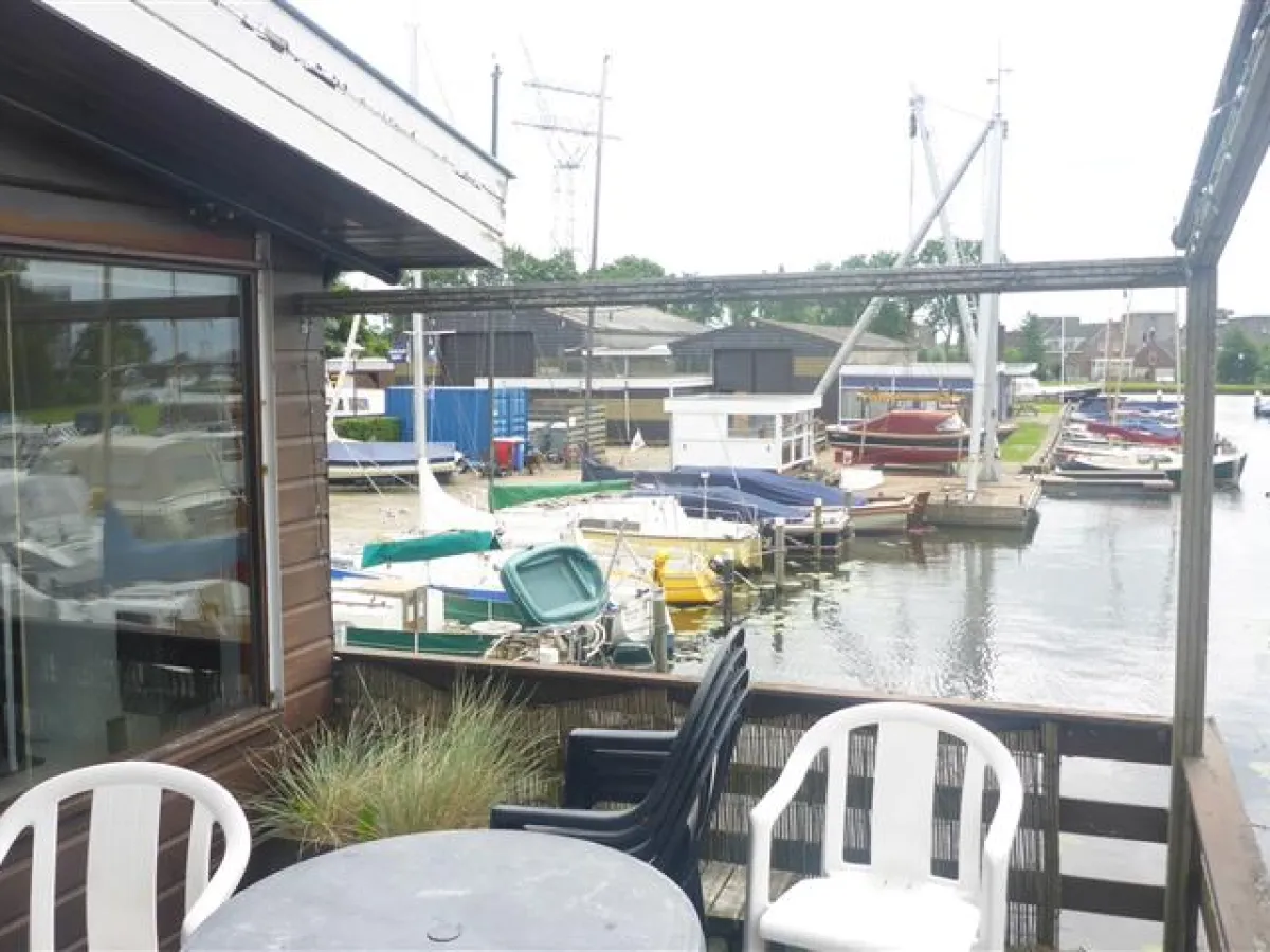 Autre matériau Péniche Bateau-maison 