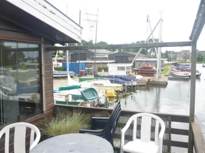 Autre matériau Péniche Bateau-maison  Photo 7