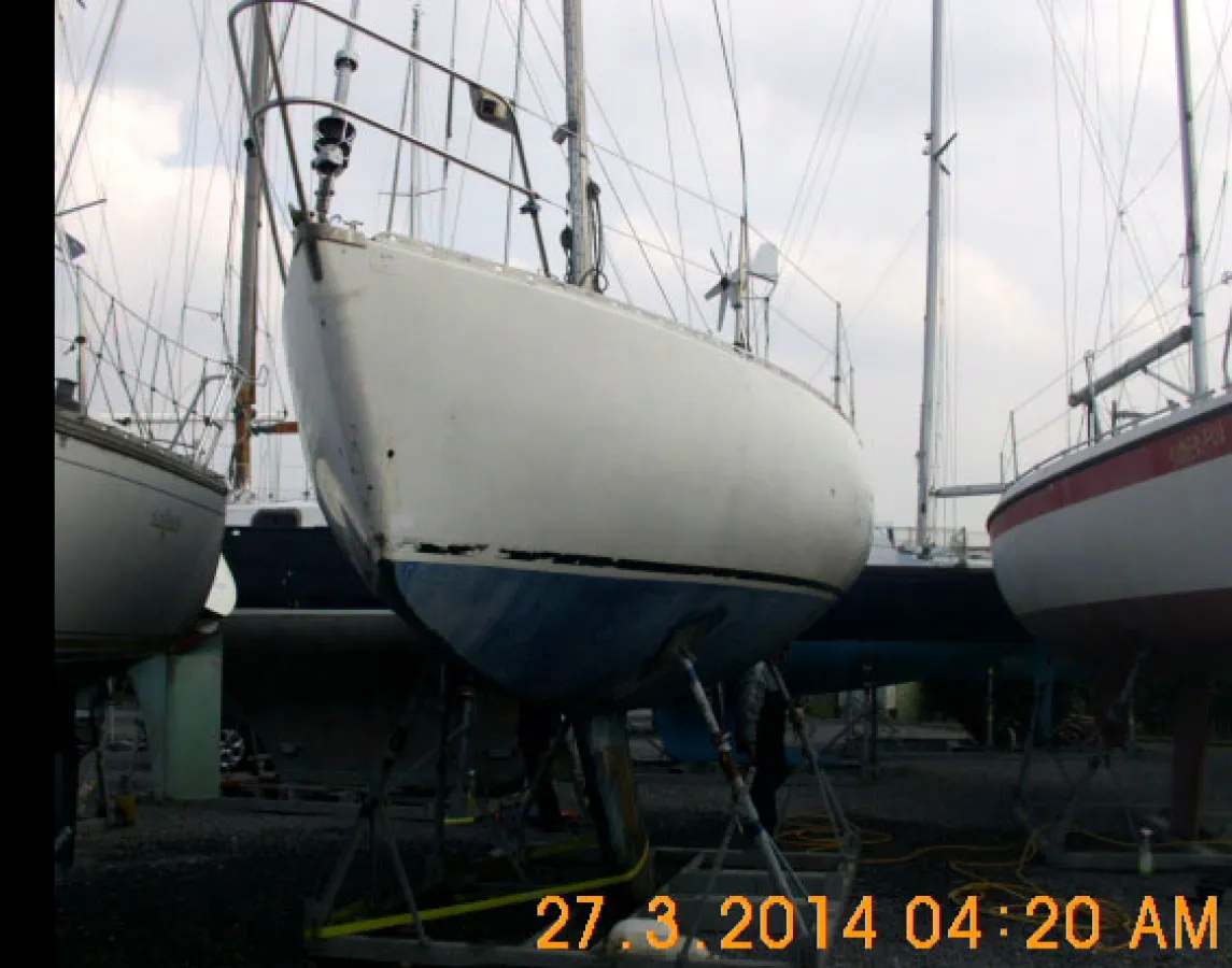 Polyester Sailboat Trident 80