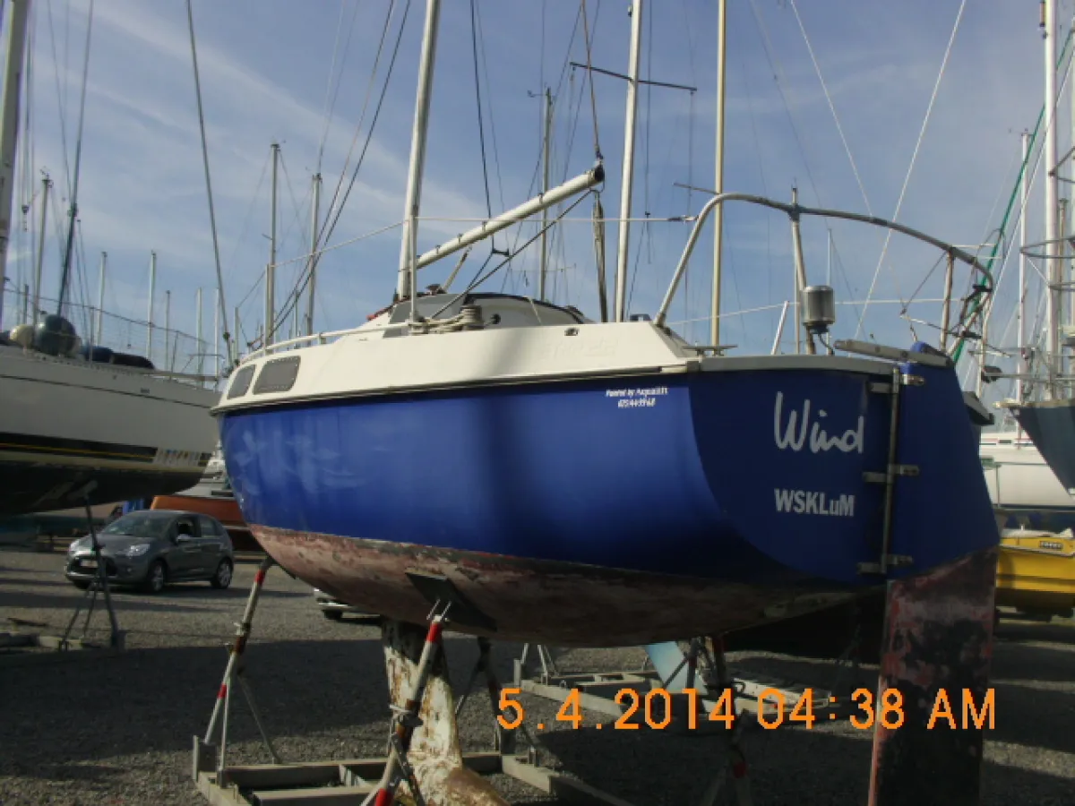 Polyester Sailboat Etap 22