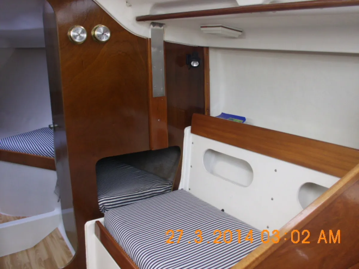 Polyester Sailboat Trident 80