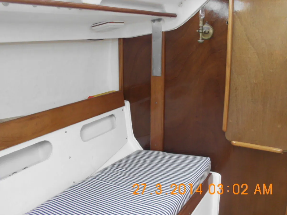 Polyester Sailboat Trident 80