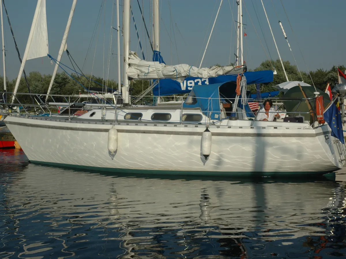 Polyester Sailboat Jupiter 30