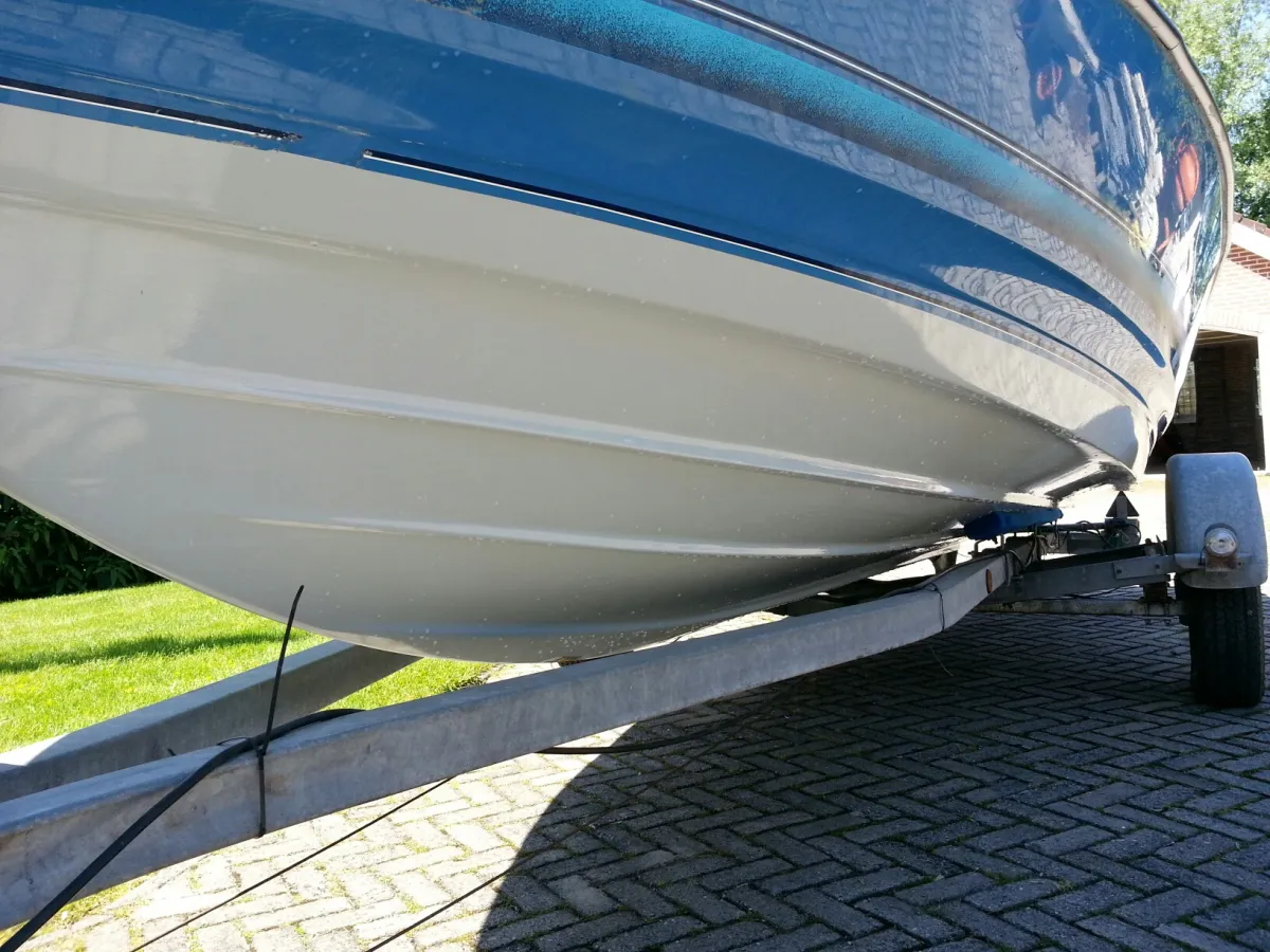 Polyester Speedboat Bayliner 2072