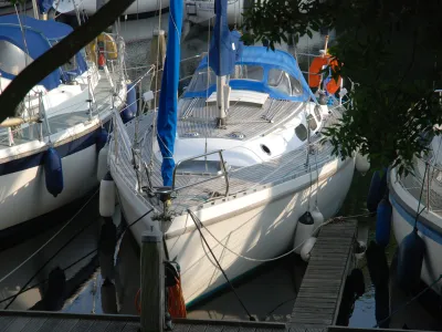 Polyester Sailboat Jupiter 30 Photo 1