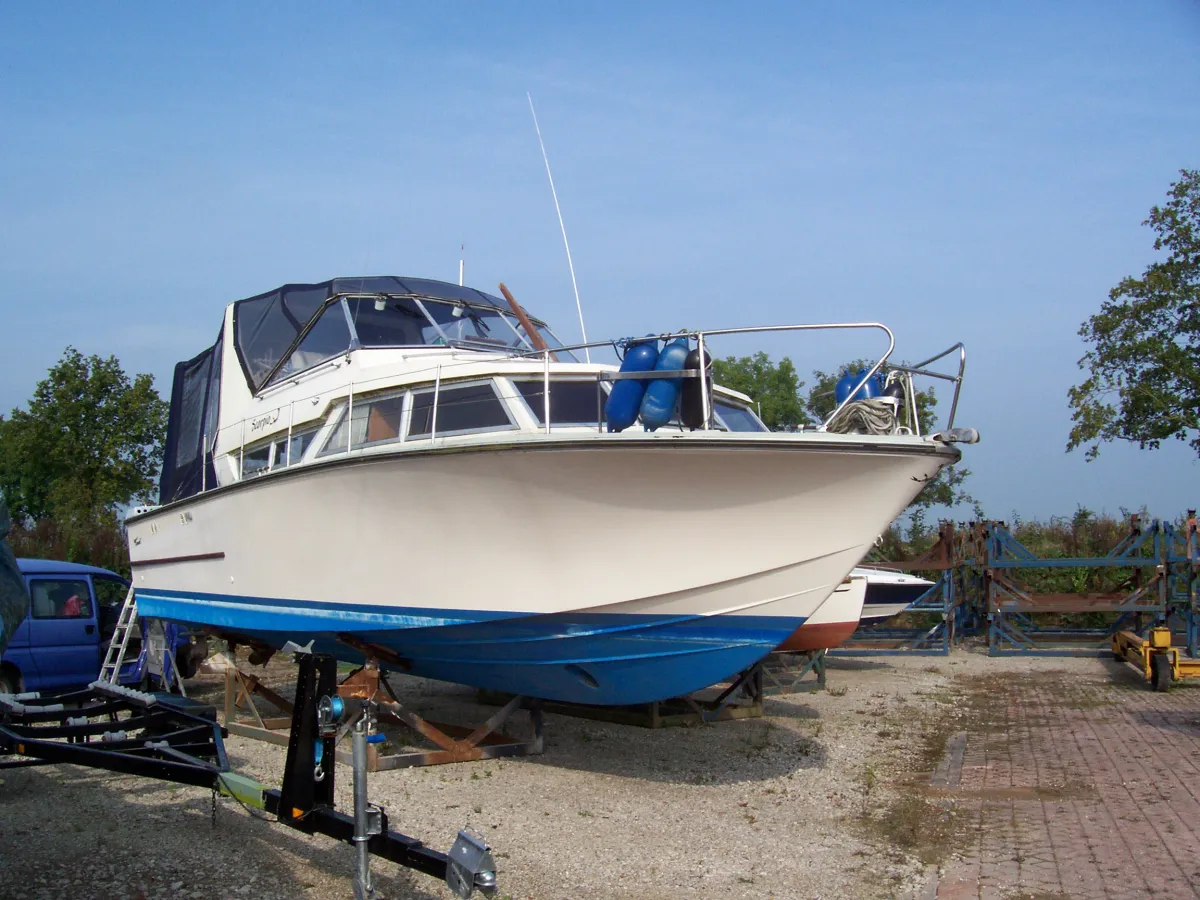 Polyester Motorboat Coronet 32