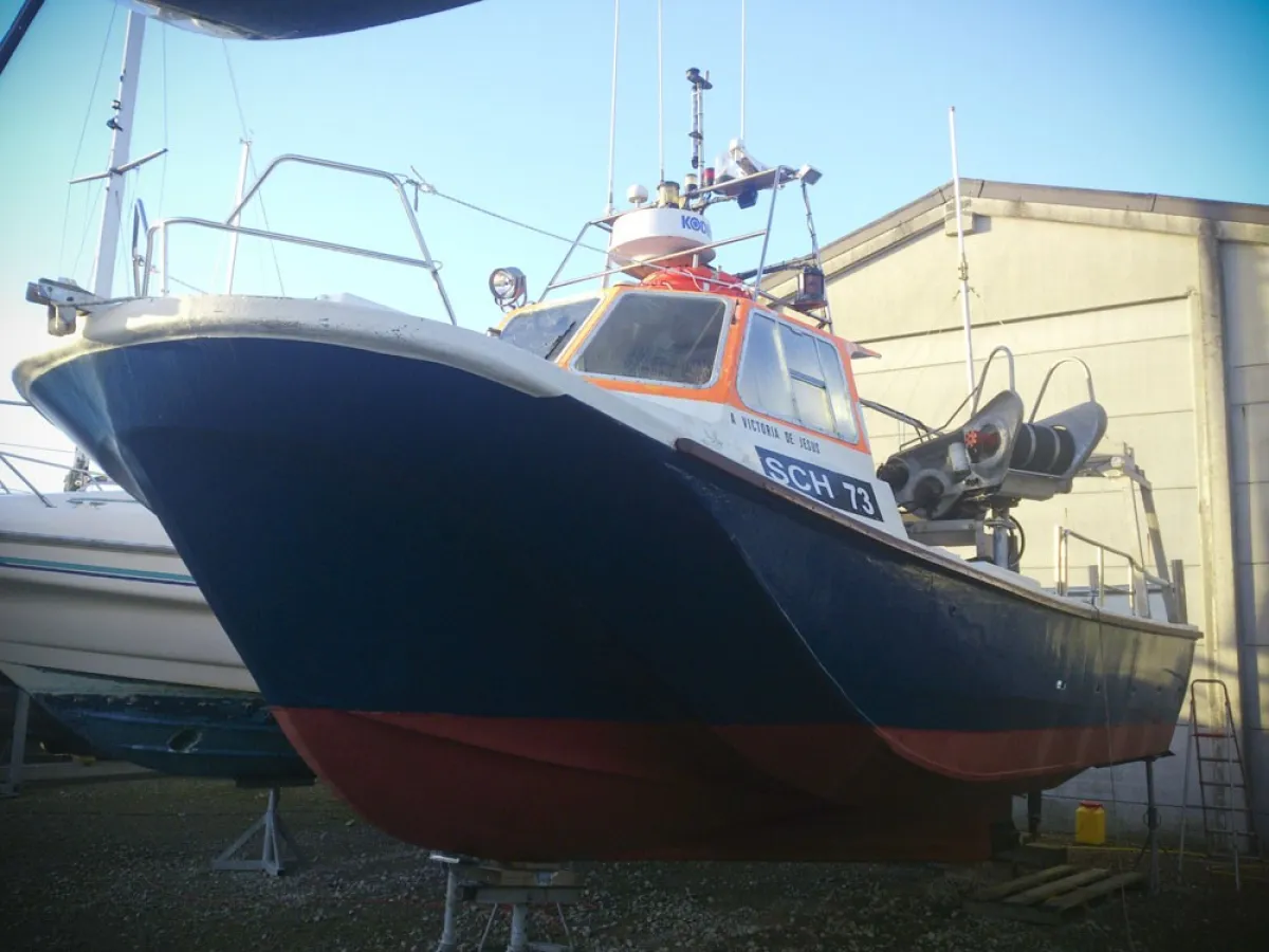 Polyester Workboat off shore 105