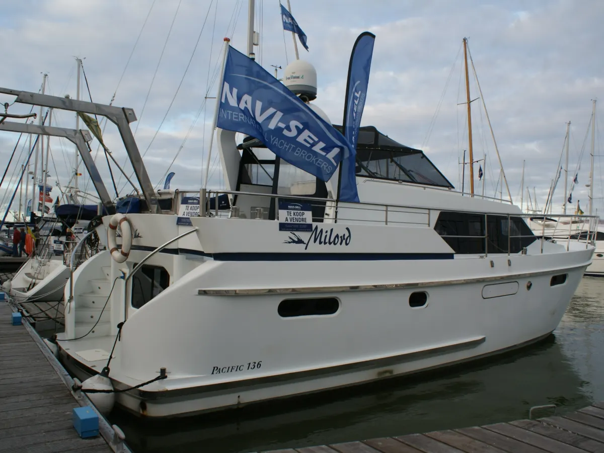 Steel Motorboat Motor yacht 