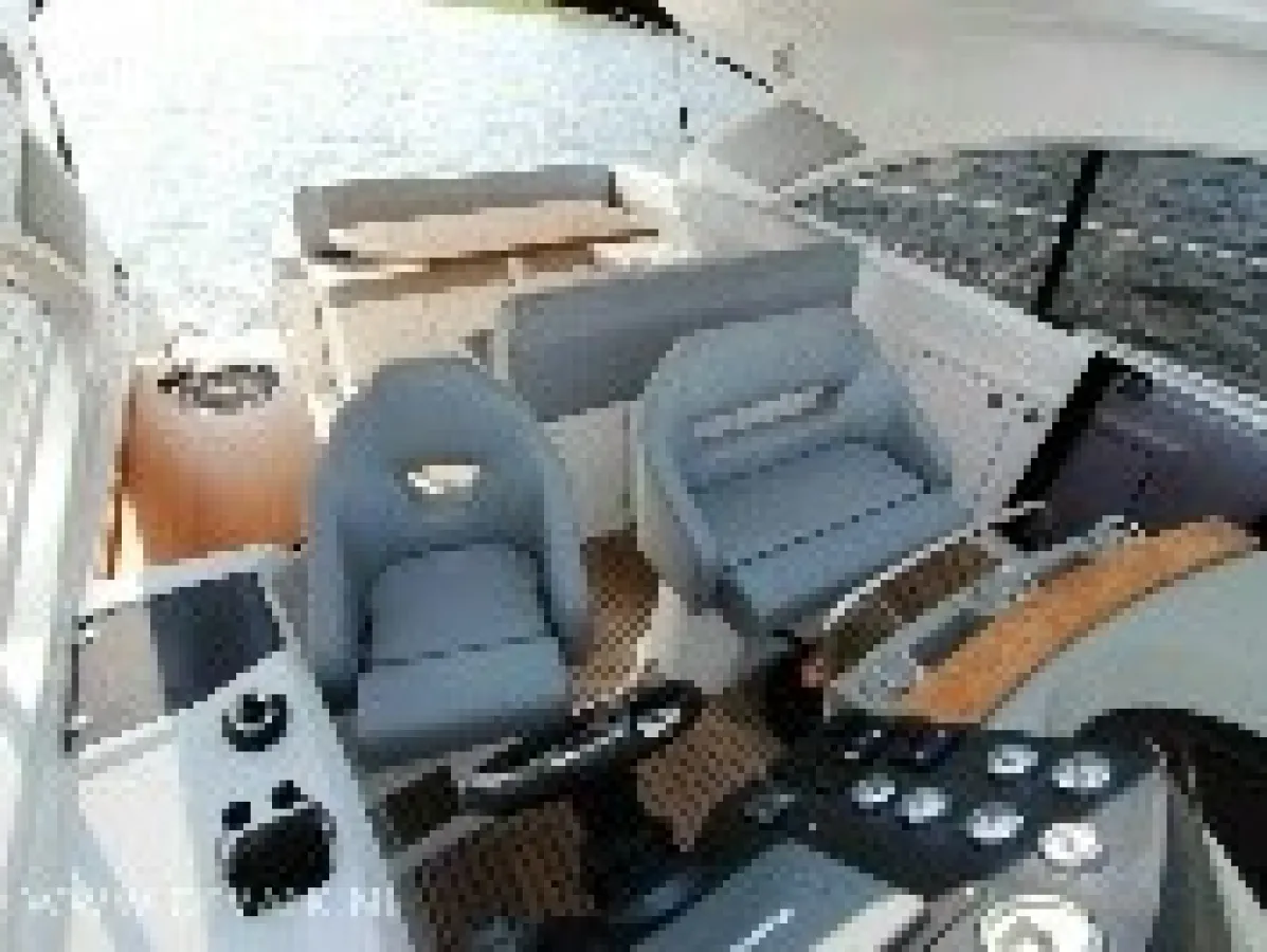 Polyester Motorboat Beneteau Monte Carlo 42