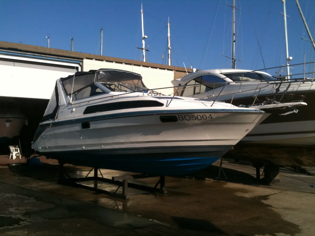 Polyester Speedboat Bayliner 2855