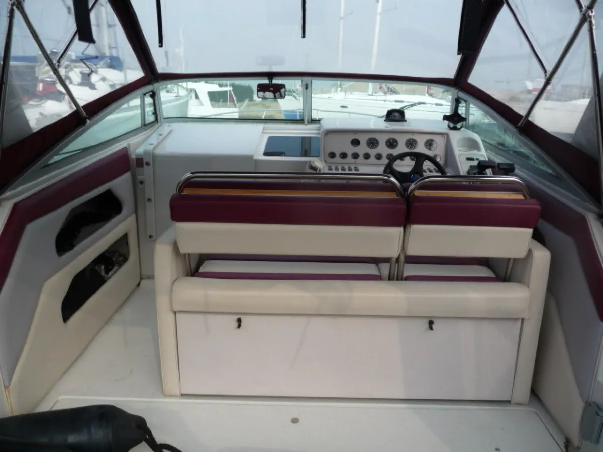 Polyester Speedboat Regal Commodore 300