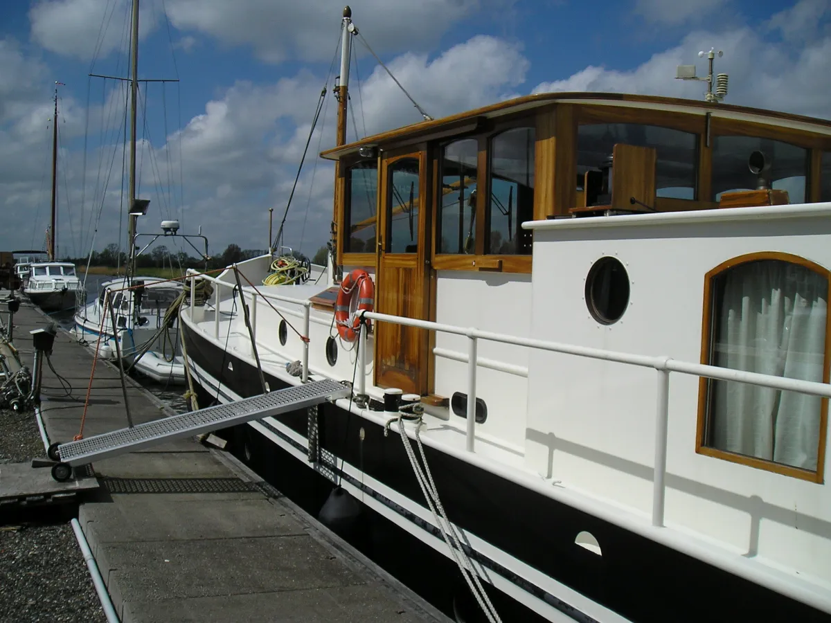 Steel Houseboat Motor cruiser 