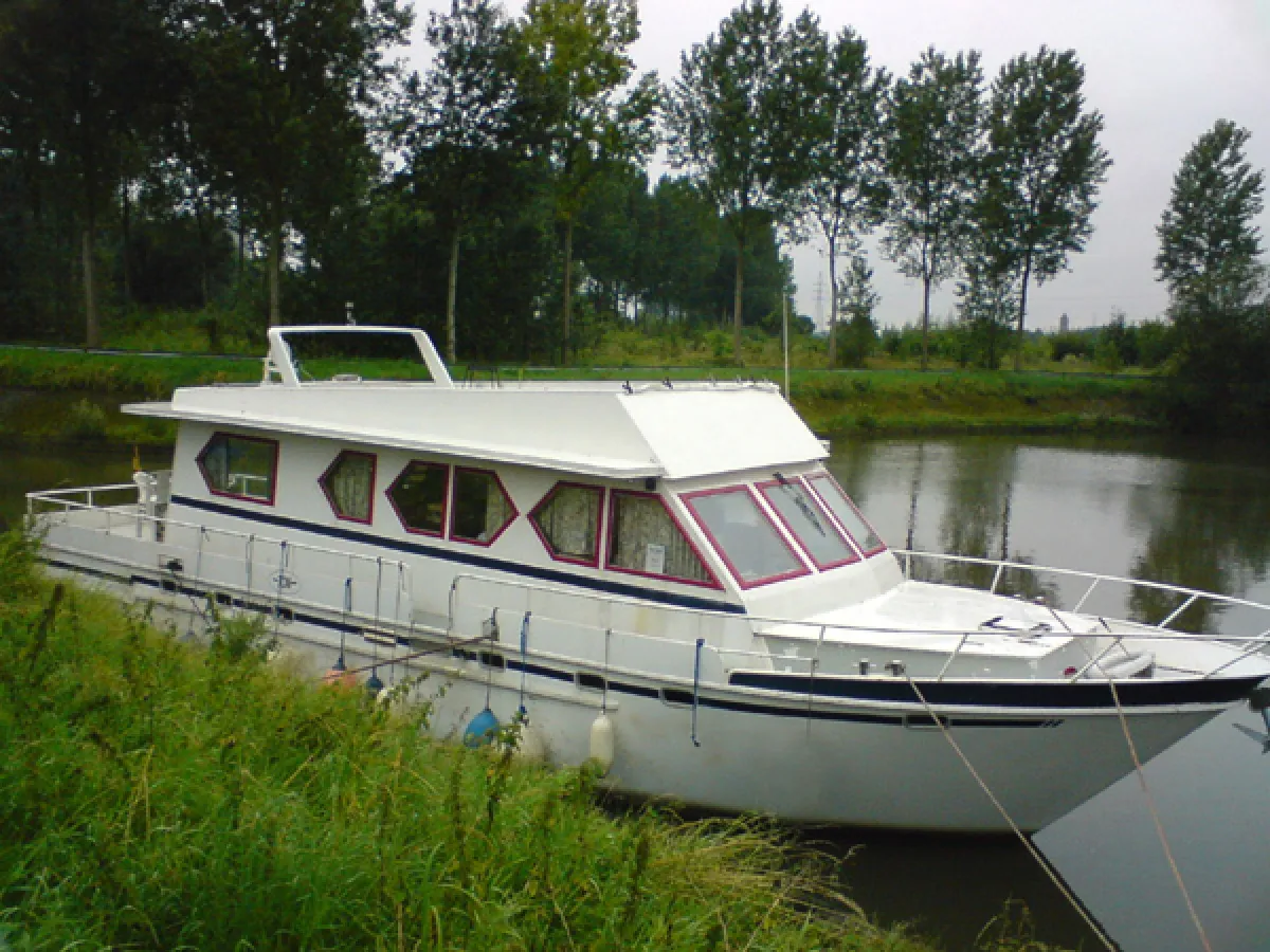 Steel Houseboat Linden 