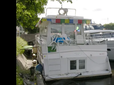 Steel Houseboat Linden  Photo 2