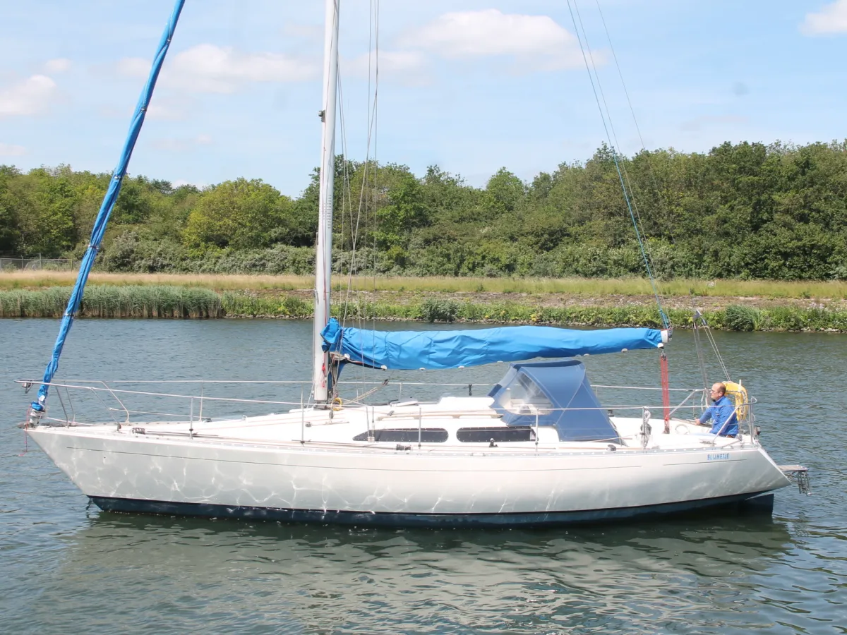 Polyester Sailboat Sigma 36