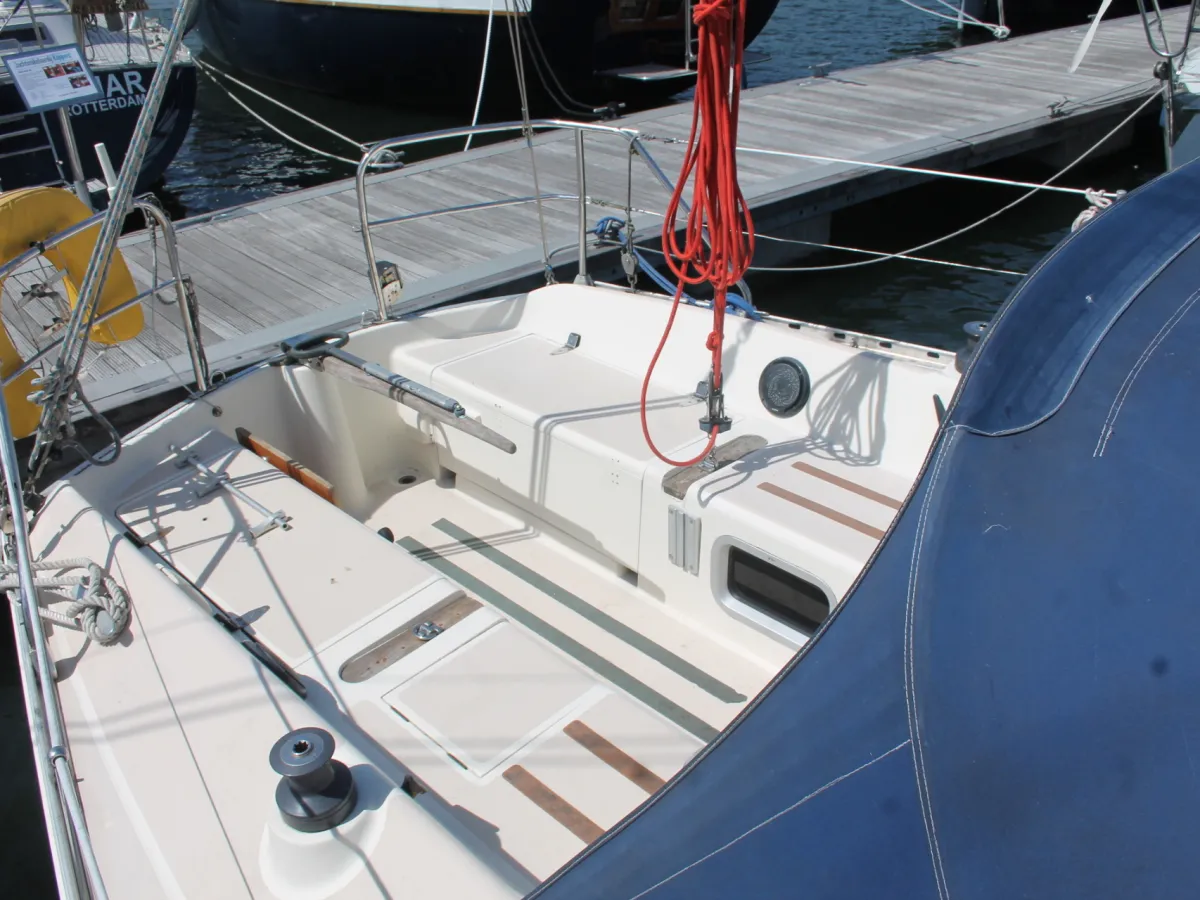 Polyester Sailboat Sigma 36