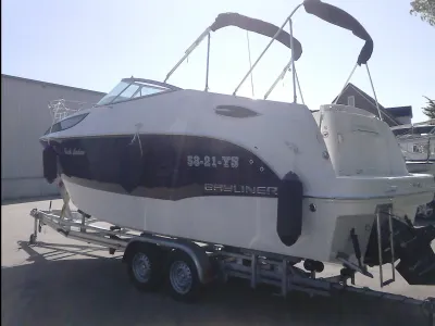 Polyester Speedboat Bayliner 255 Photo 2