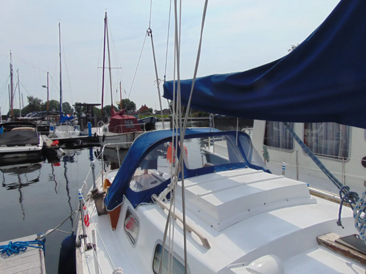 Polyester Sailboat Nantucket Clipper MKII