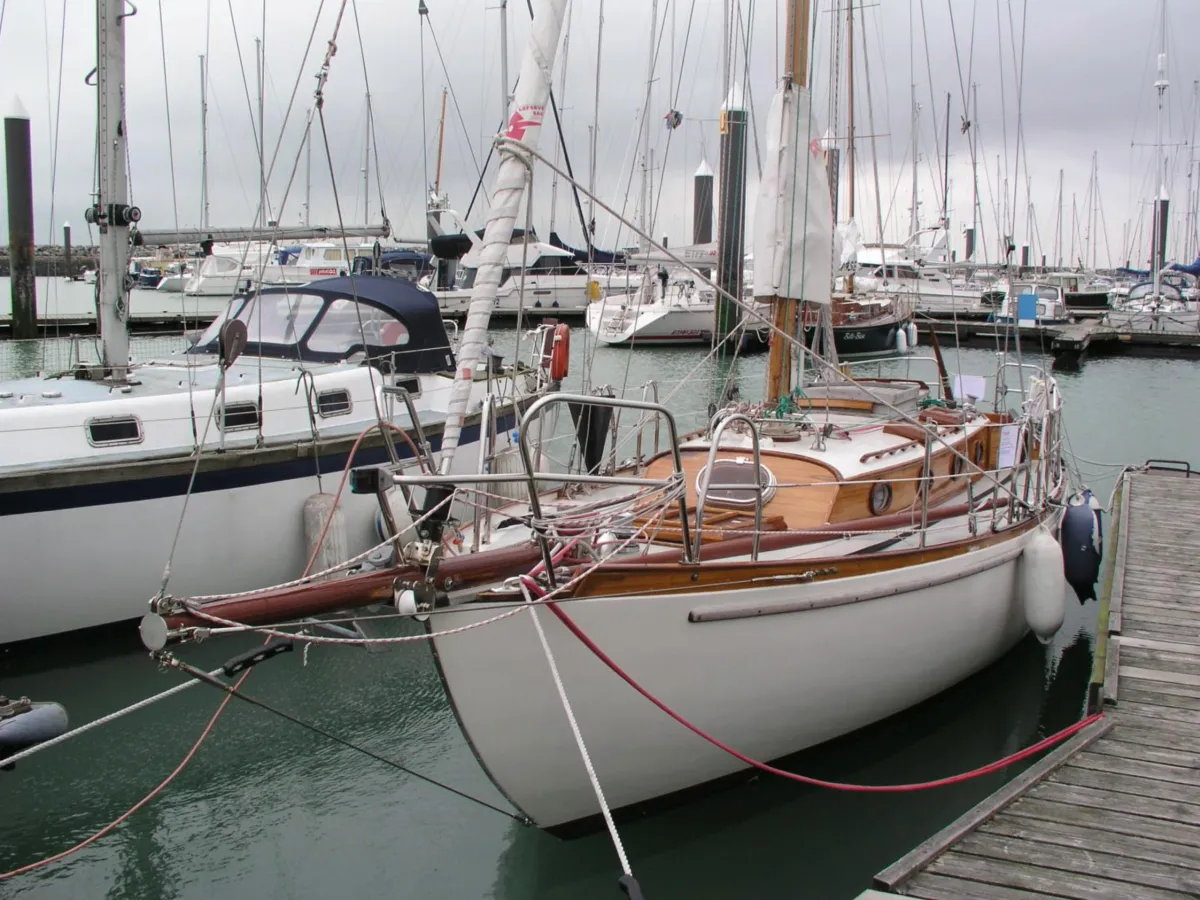 Anderes Material Segelboot Segelboot Klassiek Houten