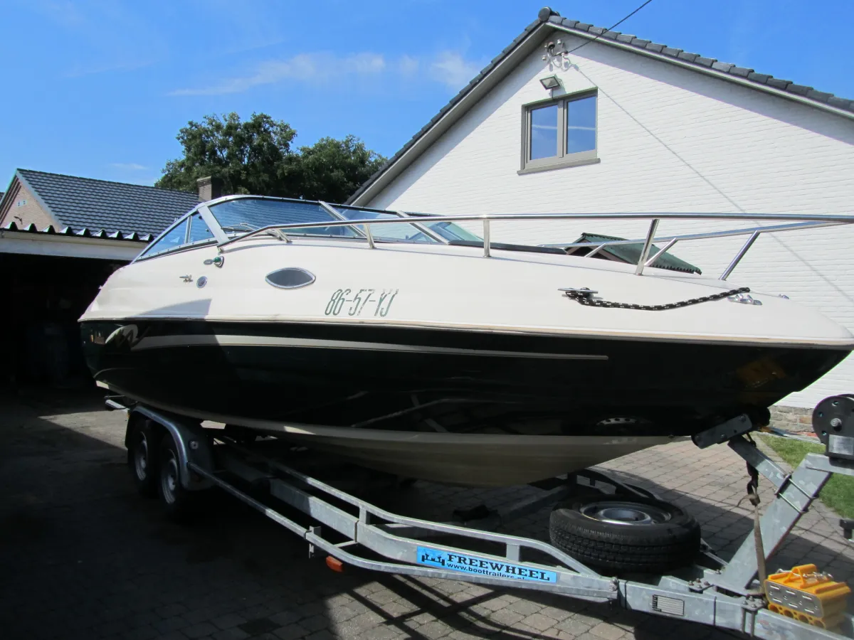 Polyester Speedboat Mariah Talari 233