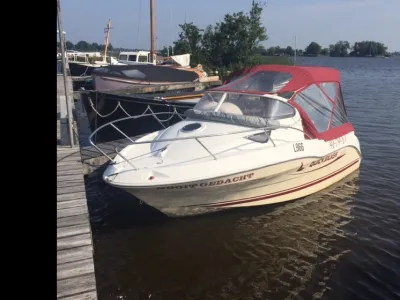 Polyester Speedboat Quicksilver 540 Cabin Photo 3