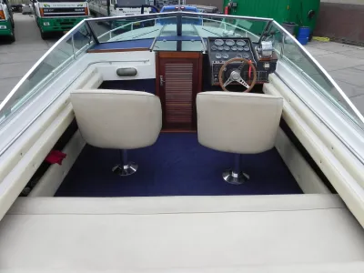 Polyester Speedboat Formula 255 Liberator Photo 2